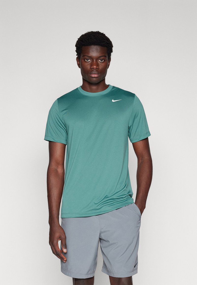 Nike Performance TEE RESET - Sports T-shirts - bicoastal/white