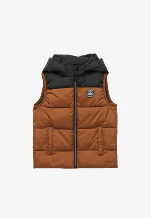 Gewatteerde vest met een capuchon, met een zwart bovenstuk en een bruine onderkant. Twee voorzakken met een ritssluiting en een ronde logodetail.