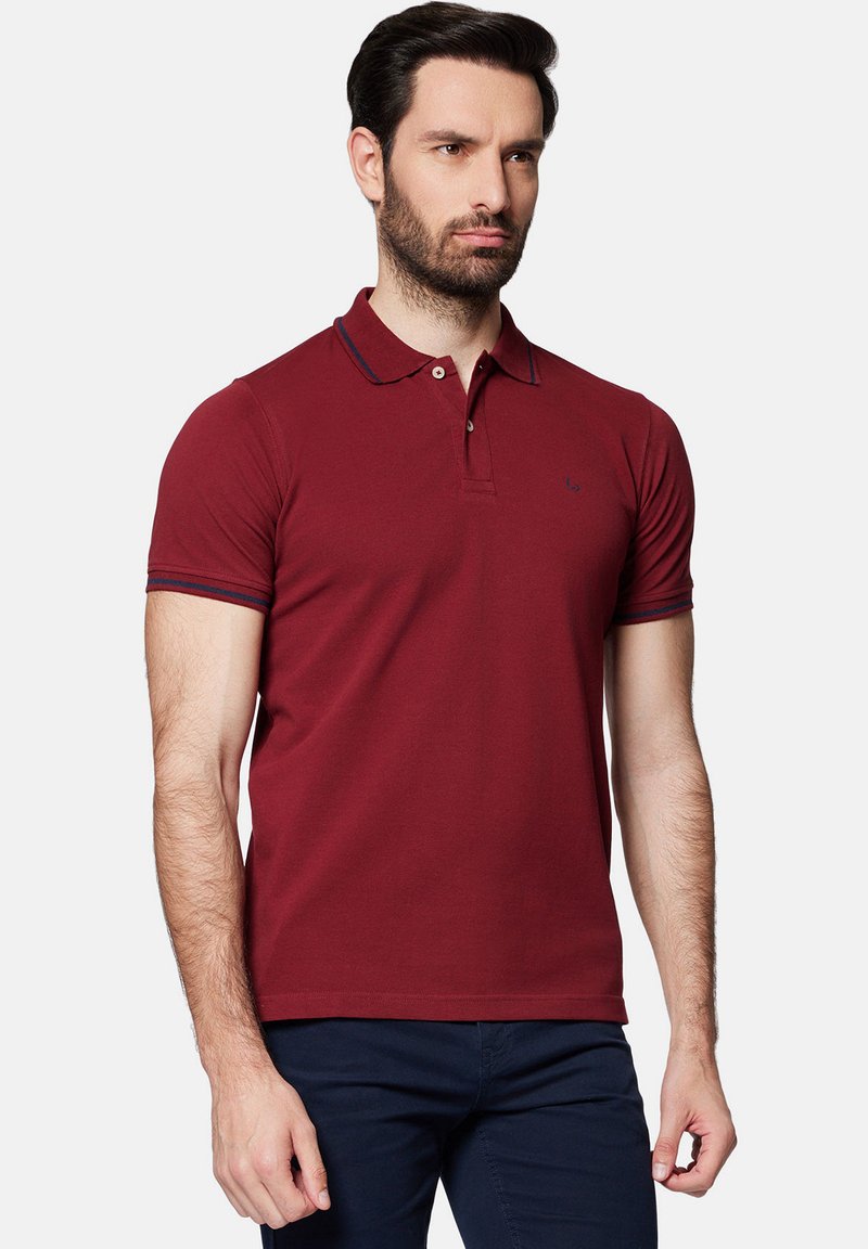 Bordowa koszulka polo z dwoma guzikami, kontrastowym kołnierzem i wykończeniem rękawów, wykonana z gładkiej bawełny w slim fit.