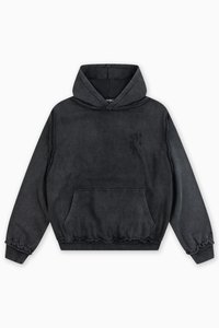 Felpa nera con cappuccio, tasca anteriore, cordoncino, polsini e orlo ribattuti. Presenta un dettaglio del logo discreto sulla parte anteriore. Texture morbida.