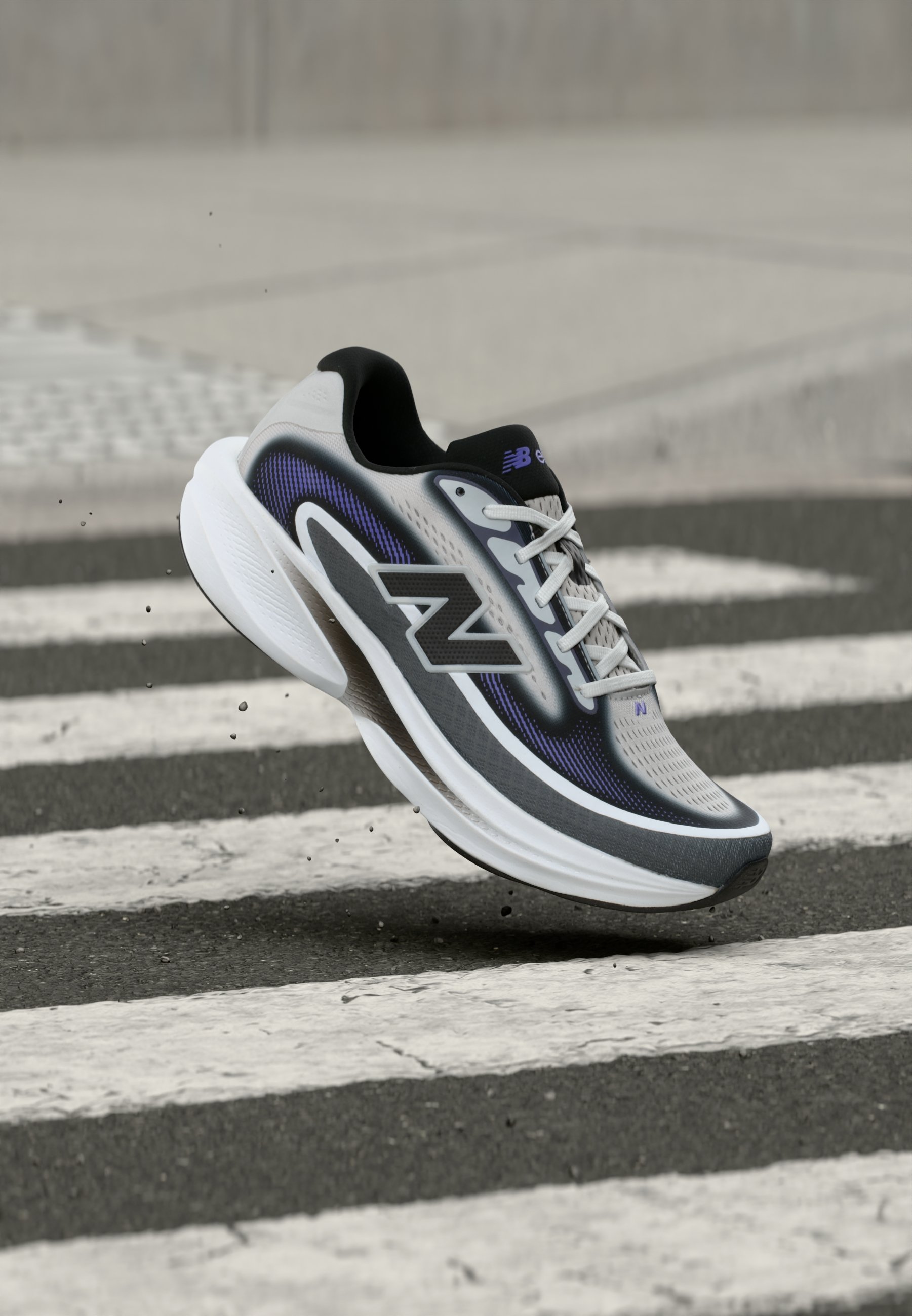 New Balance ELLIPSE V1 - Silniční běžecké boty - electric indigo