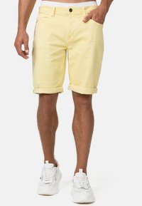 INDICODE JEANS - PAGE - Denim shorts - pale banana Thumbnail Image 1