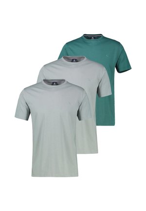 Drei schlichte kurzärmelige T-Shirts mit Rundhalsausschnitt in gedämpftem Grün, Hellgrau und Blaugrün, in einer überlappenden Reihe angeordnet.