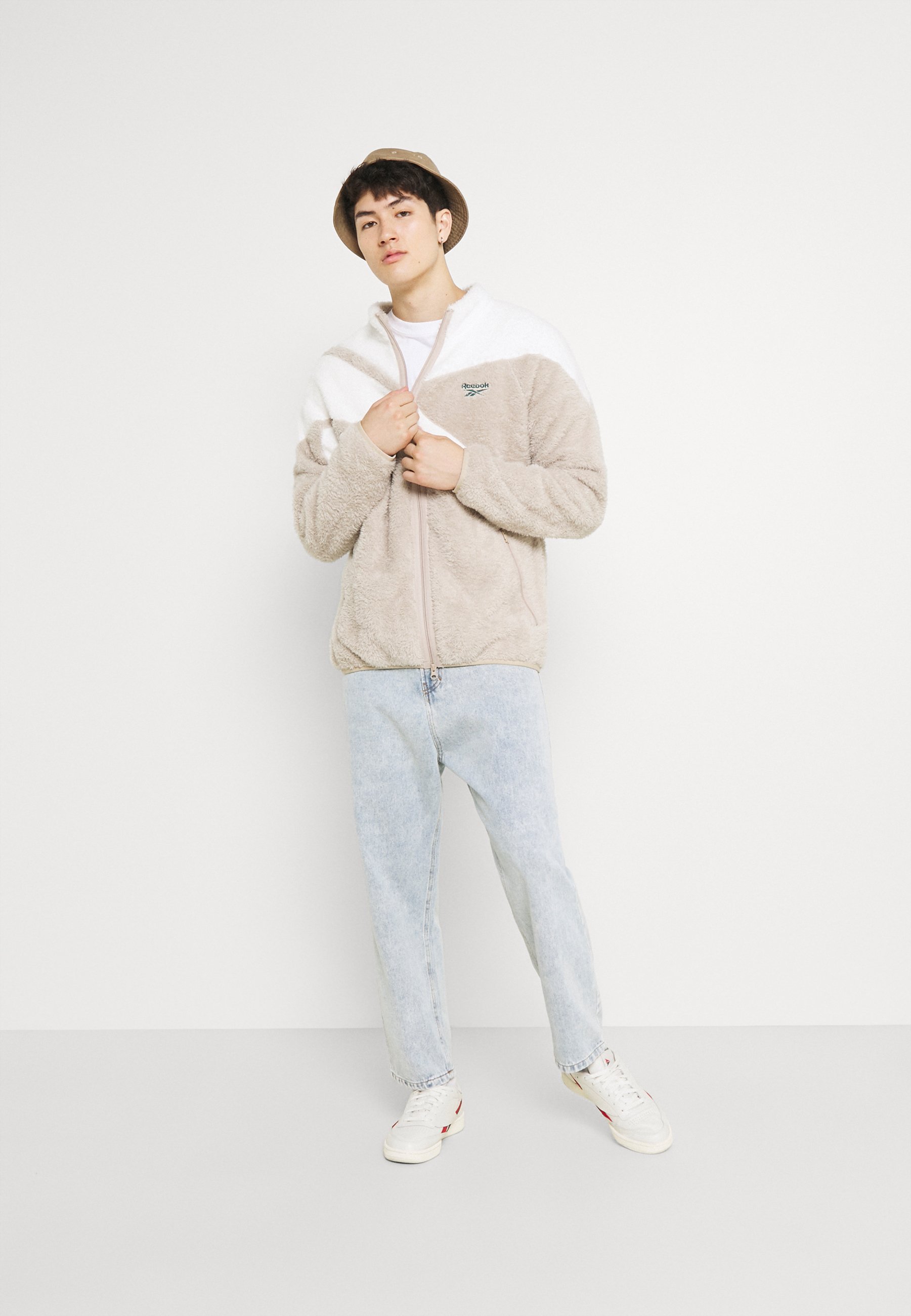 veste reebok retro vector