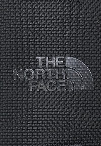 The North Face BASE CAMP FUSE BOX UNISEX - Mochila - sharp green