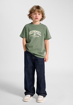 Hummel, HUMMEL HMLJR REG GRAPHIC T-SHIRT S/S UNISEX - T-shirts print - laurel wreath
