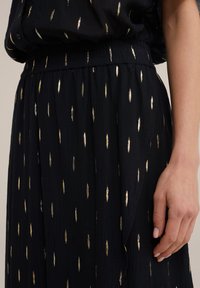 WE Fashion Gonna a campana - black