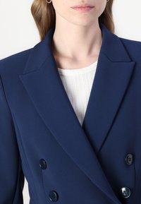 Elisabetta Franchi Bleiser - oltremare