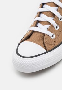 Converse CHUCK TAYLOR ALL STAR MALDEN STREET UNISEX - Vysoké tenisky - hot tea/orange/white