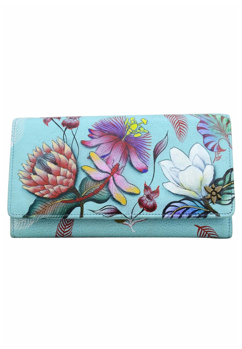 Portemonnee met bloemenpatroon van lichtblauw leer. Bevat kleurrijke bloemen en bladeren met een gestructureerde afwerking en een metalen accent op de sluiting.