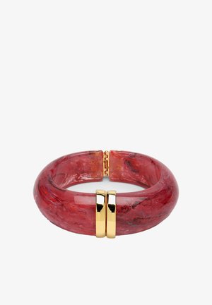 Roter, marmorierter Harz-Armband mit glatter, glänzender Oberfläche. Verfügt über zwei goldfarbene Metallakzente am Verschluss. Rundes, dickes Design.