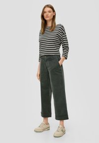 s.Oliver - Spodnie materiałowe