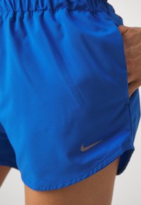 Nike Performance ONE - Športové šortky - hyper royal/silver