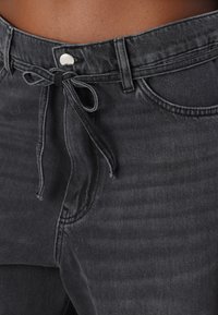 DAY Birger et Mikkelsen ELIJAH czarny