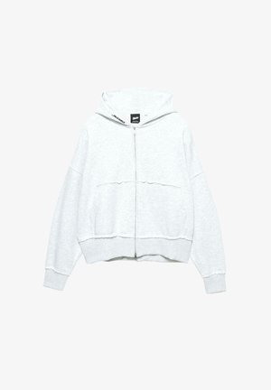 Šedá bavlněná mikina na zip s kapucí, předními kapsami, žebrovanými manžetami a měkkou texturou. Nabízí logo štítek v blízkosti výstřihu.