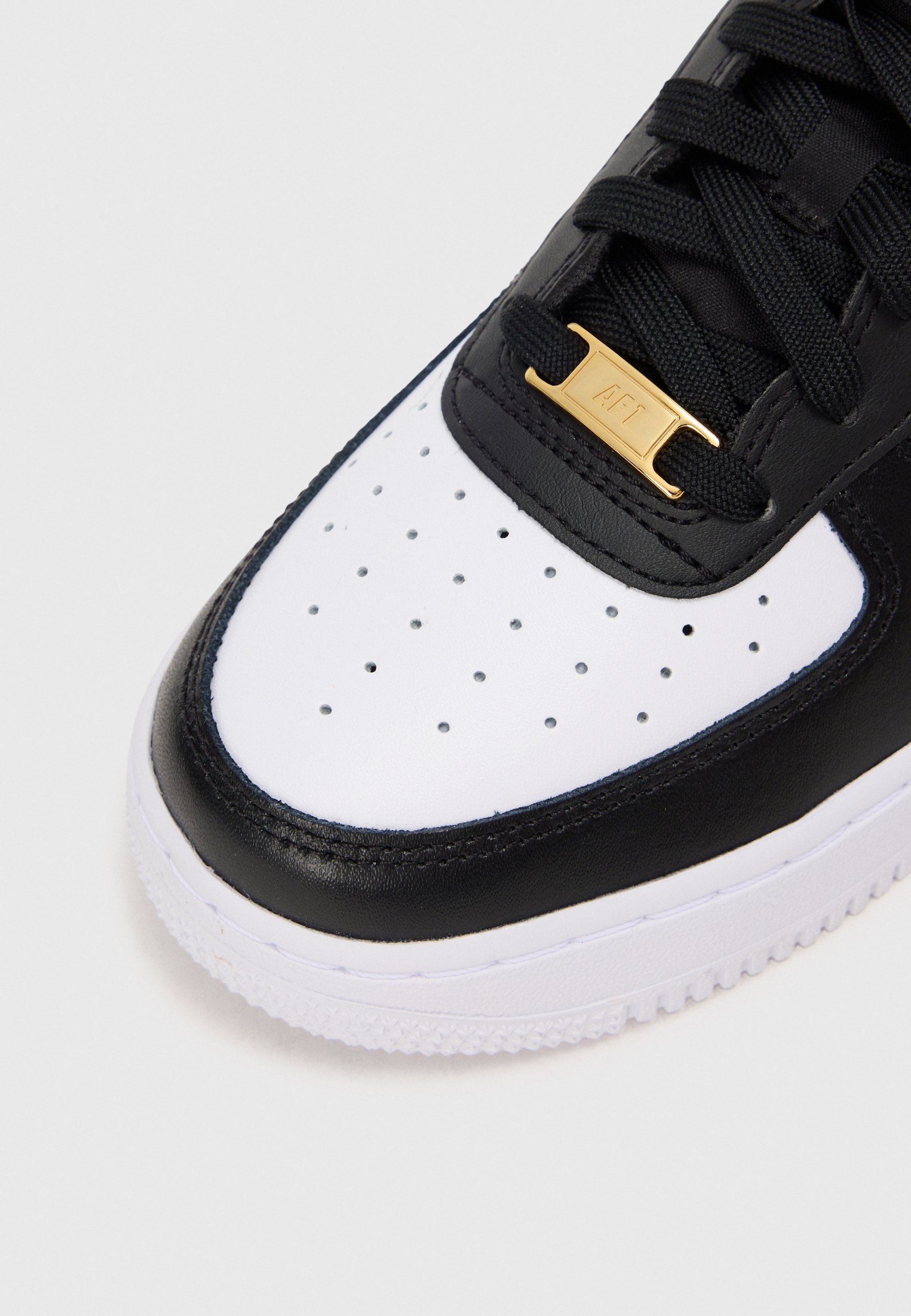 Nike Sportswear AIR FORCE UNISEX - Trainers - black/gold-coloured