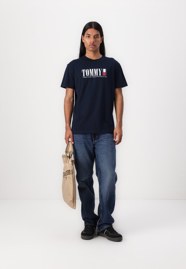 DNA FLAG TEE - Print T-shirt4