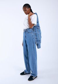 Dr.Denim DONNA - Relaxed fit jeans - stream sky retro