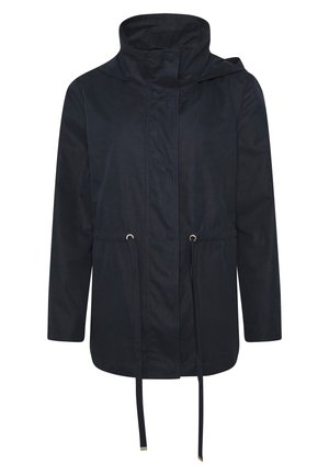 Giacca resistente all'acqua di un blu scuro, con colletto alto, vita regolabile con cordino e maniche lunghe. Presenta hardware minimale e una texture liscia.