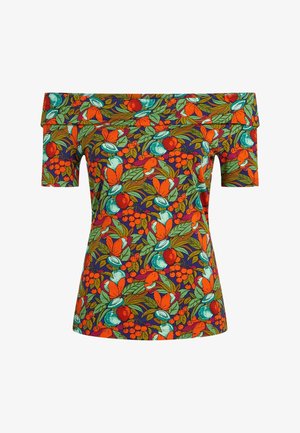 Een off-shoulder top met een levendig meerkleurig patroon van fruit en bladeren. Korte mouwen, een getailleerd ontwerp en een gladde textuur.