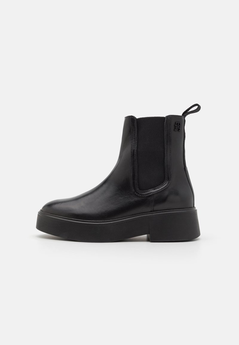 Tommy Hilfiger MINIMAL CHELSEA LOGOTAPE - Platvormtallaga poolsaapad - black