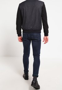 HUGO Bomberjacke - black