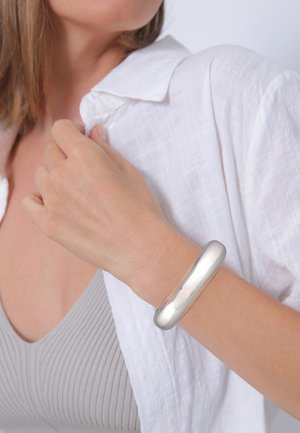 STATEMENT CUFF - Armband - silber