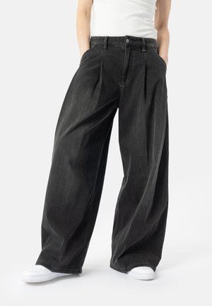 Elias Rumelis, KANA - Flared Jeans - island black