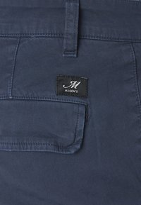 Thumbnail Image 6