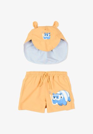Żółty kapelusz przeciwsłoneczny dla malucha z nausznikami i paskowanym podszewką, w zestawie z dopasowanymi szortami ozdobionymi niebieskim hipopotamem w sprzęcie do nurkowania z rurką.