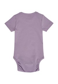 Lila kortärmad bodysuit i mjuk bomull med rund halsringning och rynkade sidor för komfort. Bakvyn visar en enkel design.