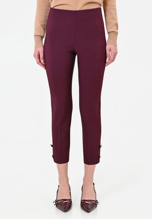 Rinascimento, PANTALONE TINTA UNITA - Pantaloni - bordeaux
