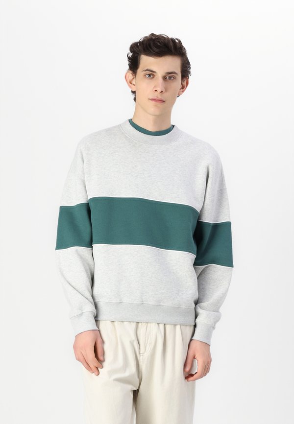 Essential Crew Sweatshirt - Sweatshirt