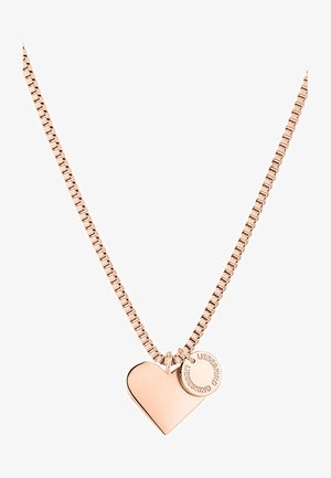 Rosen-guld halskæde med en flad hjertevedhæng og et cirkulært charm, der har en poleret finish og et sammenkoblet kædedesign.
