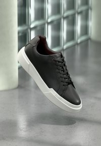 No seleccionado, black/bordeaux