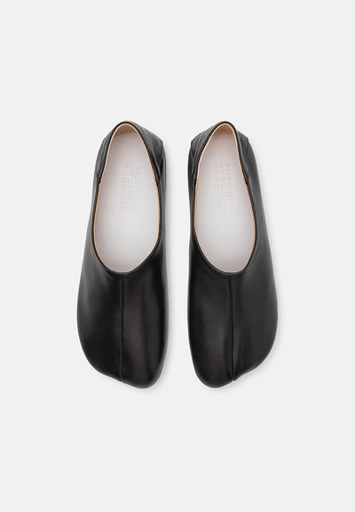 MM6 Maison Margiela BALLET SHOE - Zapatos sin cordones - black