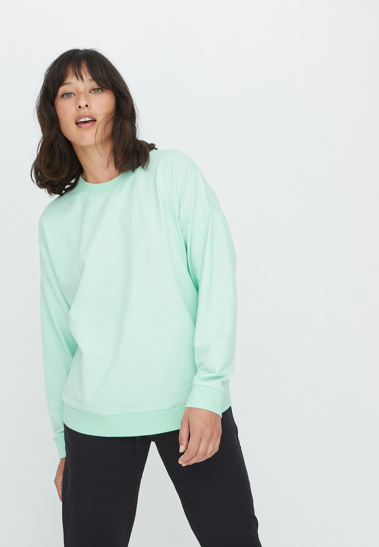 oliver bonas sweater