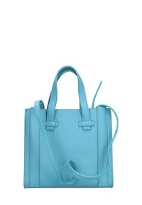 Borsa a mano in pelle blu chiaro con design strutturato, due manici corti e una tracolla removibile. Superficie testurizzata con dettagli di cucitura.