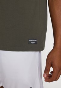 Björn Borg CENTRE MOCK NECK - Základné tričko - dusty olive