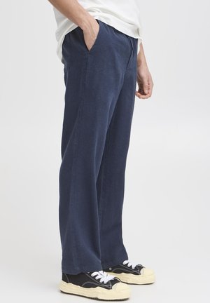 SDALANN LINEN MIX STRAIGHT FIT - Jogginghose - insignia blue
