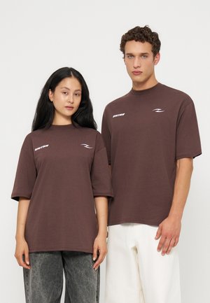 YOURTURN UNISEX - Μπλουζάκι με στάμπα - brown