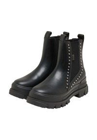 Botas Chelsea negras con material de cuero, paneles laterales elásticos, acentos de tachuelas, suelas de goma gruesa y un diseño elegante.