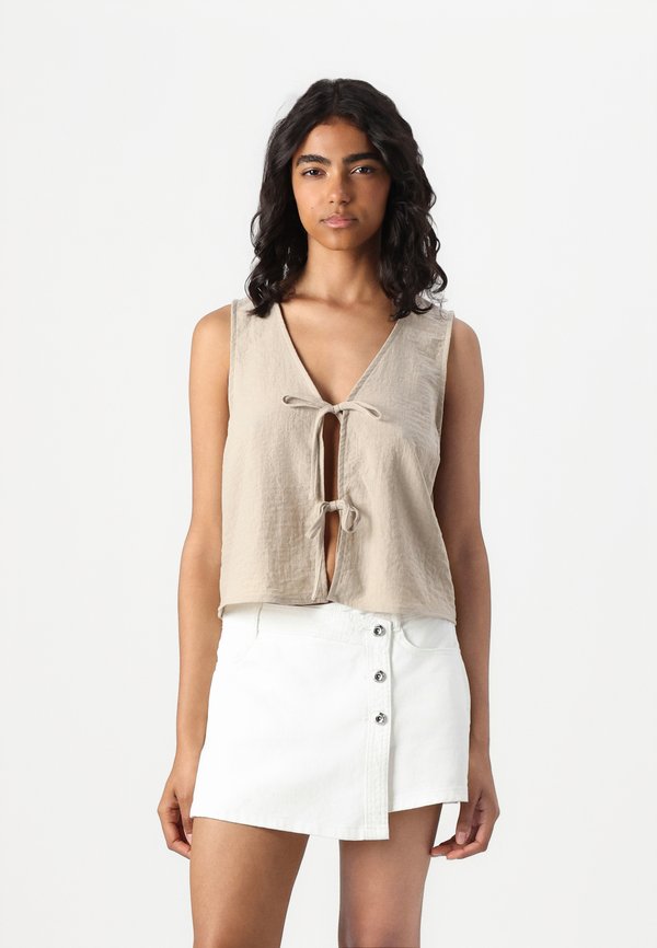 ONLEMMIA LIFE - Waistcoat - pure cashmere