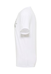 Biała bawełniana koszulka, krótki rękaw, okrągły dekolt, z zielonym nadrukiem z przodu. Miękka tekstura, standardowy krój, minimalistyczny styl.