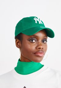 New Era 9TWENTY WOMENS - Caps - green