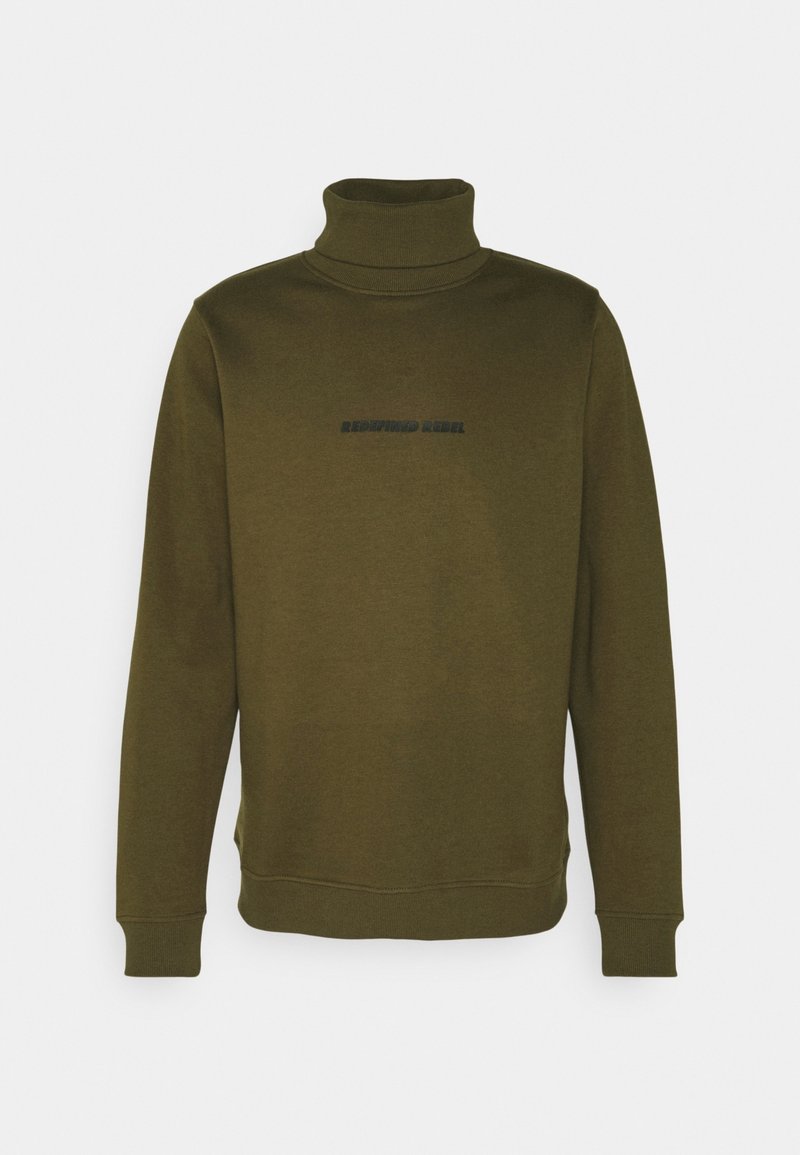 Olivgrüner Rollkragenpullover aus weichem Stoff, mit einem schwarzen "REDEFINED REBEL" Druck auf der Vorderseite und gerippten Bündchen.