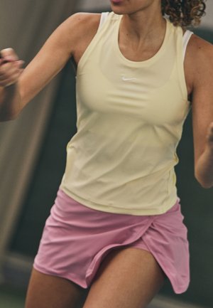 VICTORY - Sports skirt - elemental pink/white
