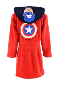 Accappatoio in pile rosso con cappuccio, decorato con un design blu di Captain America. Presenta un emblema rotondo con una stella nella parte anteriore.