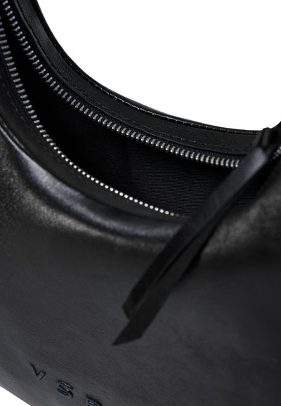 Main image 3, Enlarge
