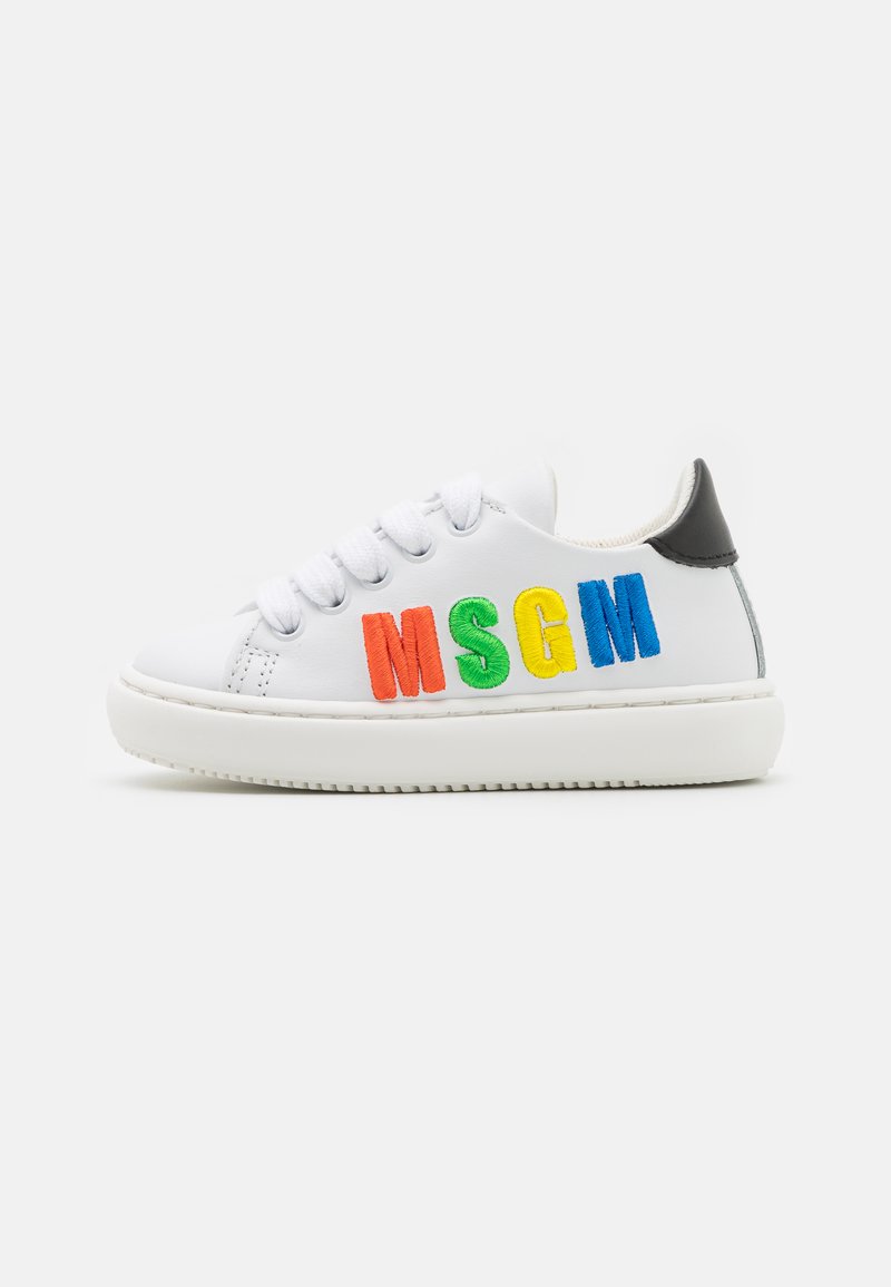 Sneakers low